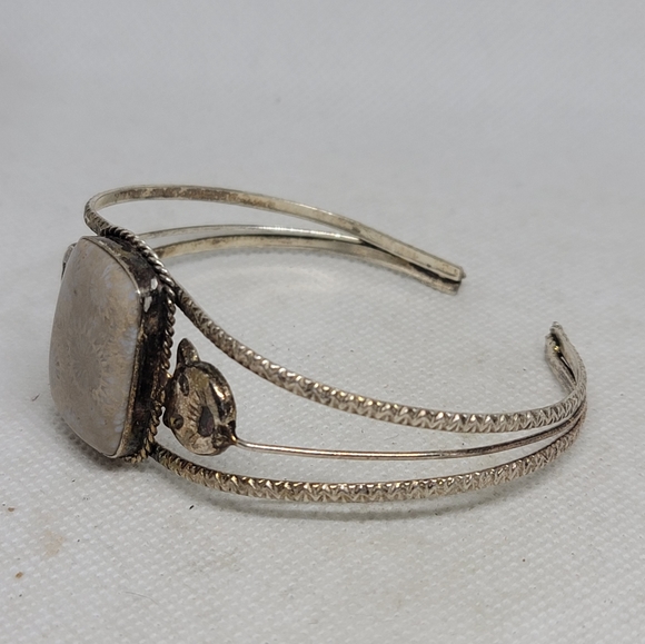 Fossil Coral Stone Cuff Bracelet Cats - Picture 3 of 6